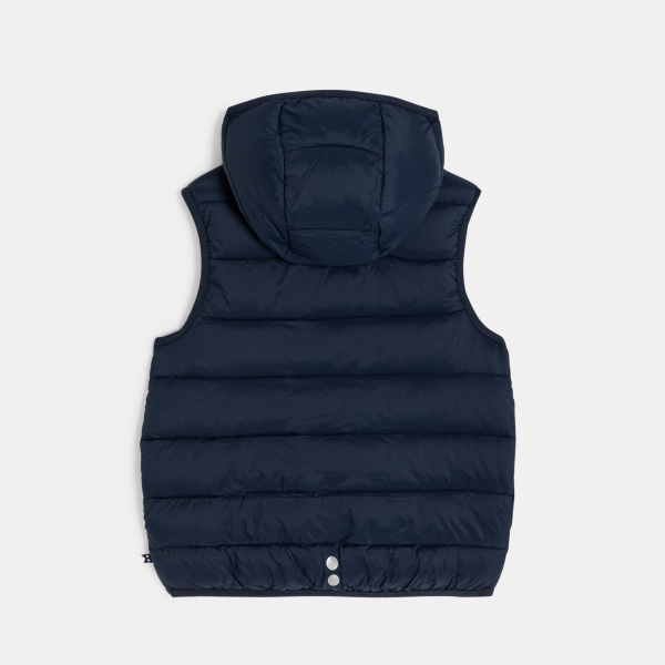 سترة خضراء داكنة بدون أكمام وبغطاء رأس